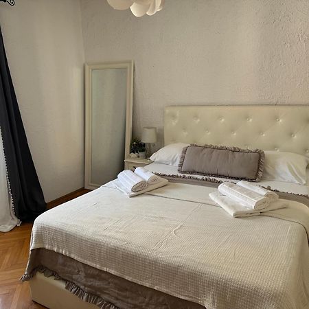 City Square Apartment Poreč Buitenkant foto
